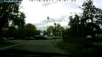 Передумал поворачивать - смотреть видео (0:39)