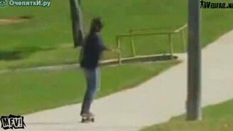 Неумеха на скейте - смотреть видео (0:28)