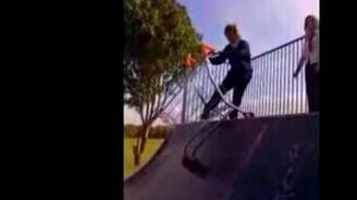 Съехал на тележке с рампы - смотреть видео (0:18)