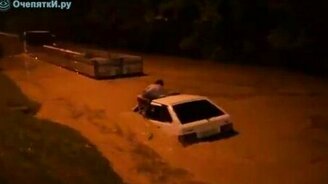 Плавание на автомобиле - смотреть видео (3:45)