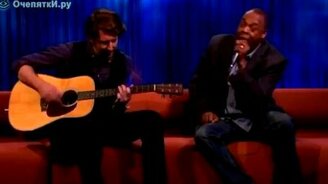 Изобразил целый рок-концерт - смотреть видео (2:11)