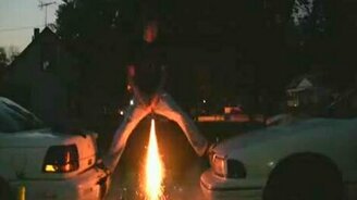 Фейерверк между ног - смотреть видео (0:32)