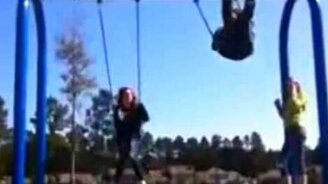 Упала и обрадовалась - смотреть видео (0:27)