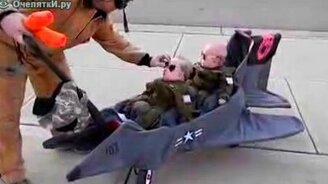 Хэллоуин-костюм для близнецов - смотреть видео (0:45)