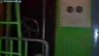 Непробиваемая дверь - смотреть видео (0:40)