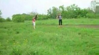 Снесла мальчишку - смотреть видео (0:20)