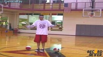 Броски не глядя - смотреть видео (0:42)