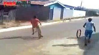 Неудача с колесом - смотреть видео (0:15)