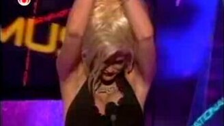 Смотрим приколы всей семьёй - смотреть видео (8:53)