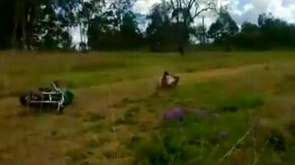 Прыжок девушки с трамплина - смотреть видео (0:16)