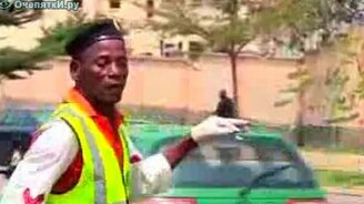 Увлечённый регулировщик - смотреть видео (1:23)