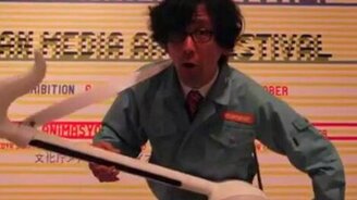 Оригинальный музыкальный инструмент - смотреть видео (0:52)