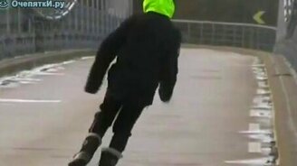 Мост качается в шторм - смотреть видео (2:22)