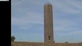 Снос колхозной башни - смотреть видео (1:28)