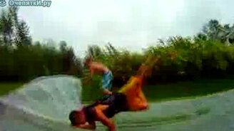 Не выдержал девушек - смотреть видео (0:22)