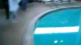 Жидкий азот в бассейне - смотреть видео (0:30)