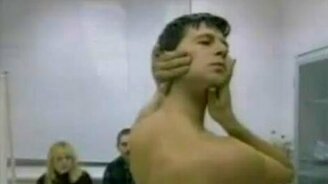 Поворот головы на 180 градусов - смотреть видео (2:05)