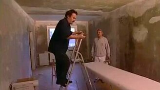 Люстру вешал - смотреть видео (0:32)