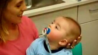 Радостный малыш - смотреть видео (0:50)