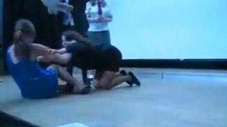 Актрисы переиграли - смотреть видео (0:21)