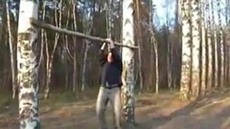 Сломал самодельный турник - смотреть видео (0:17)