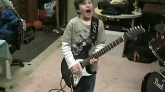 Мальчик играет блюз - смотреть видео (4:00)