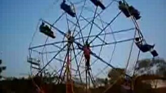 Безумцы на чёртовом колесе - смотреть видео (0:43)