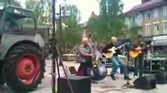 Это тракторджаз, детка - смотреть видео (0:50)