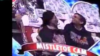 Неудачное время для предложения руки и сердца - смотреть видео (1:40)