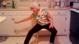 Современная бабуля - смотреть видео (0:50)