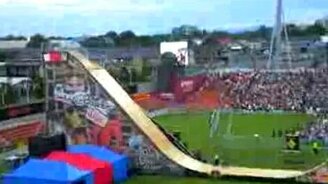 Впервые прыжок с переворотом на инвалидке - смотреть видео (0:31)