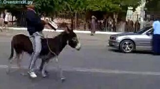 Самый резвый таксист - смотреть видео (0:54)