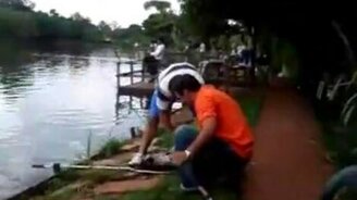 Пощёчина рыбакам - смотреть видео (0:27)