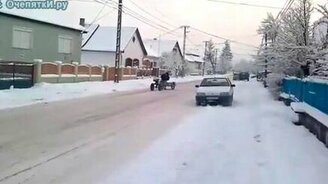 Дрифт на мотоблоке - смотреть видео (0:37)