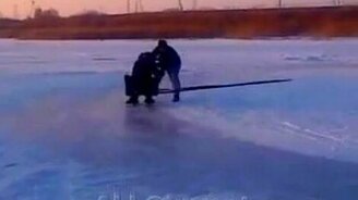 Русское катание на санках - смотреть видео (0:55)