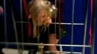 Голова блондинки - смотреть видео (1:05)