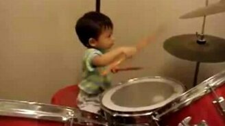 Начинающий барабанщик - смотреть видео (1:14)