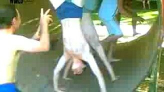 Прокатились в цилиндре - смотреть видео (0:40)