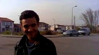 Разыграли приятеля с монеткой - смотреть видео (1:05)