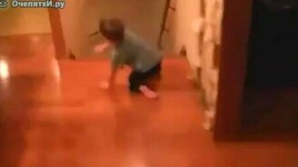 Скоростной спуск малыша - смотреть видео (0:14)