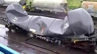 Как банку смяло! - смотреть видео (0:18)