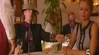 Поведение в ресторане - смотреть видео (1:52)