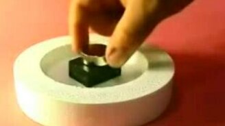 Опыт с жидким азотом и магнитом - смотреть видео (1:45)