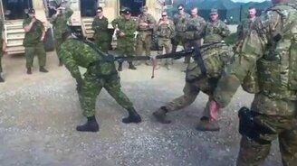 Американец против канадца - смотреть видео (3:07)