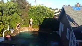 Неординарные броски - смотреть видео (0:37)