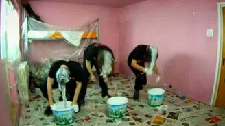 Металлисты красят стены - смотреть видео (1:15)