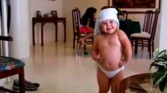 Маленькая Шакира - смотреть видео (0:33)