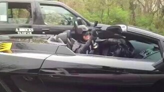 Бэтмен существует! - смотреть видео (0:18)