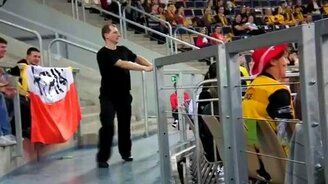 Артистичный фанат - смотреть видео (1:25)