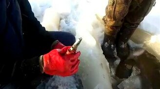 Рыбак с пассатижами - смотреть видео (0:54)